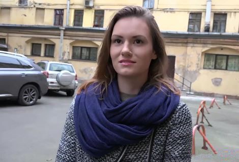 Согласилась трахнуться с продюсером с улицы, ведь мужчина обещал главную роль в фильме