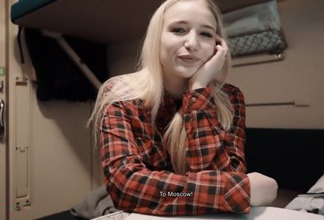 Русская попутчица в купейном поезде отсосала незнакомцу попутчику, который ей понравился