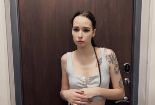 Соседка пришла еще занять денег и готова стать давалкой на весь период долга